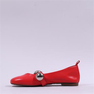 Wonders Lulu Flat Pump Disc Detail - Red Leather
